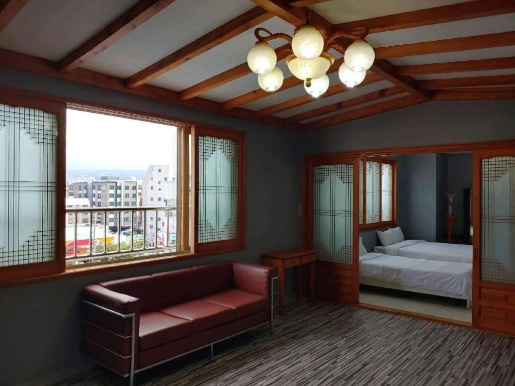Emerald Ace Hotel Jeju Luaran gambar