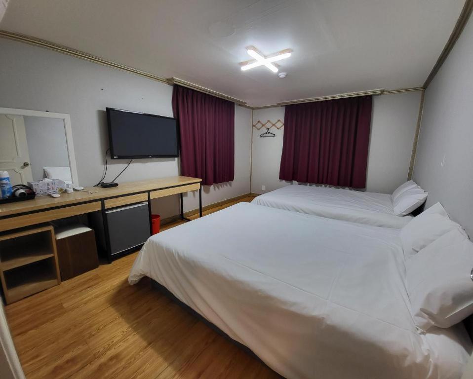Emerald Ace Hotel Jeju Luaran gambar